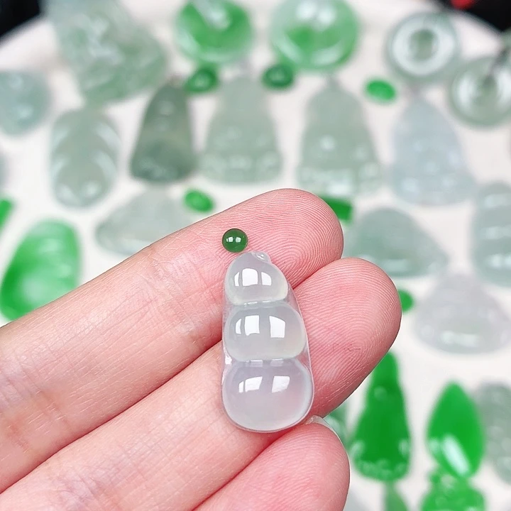 翡翠未镶嵌颈饰缅甸天然A货翡翠