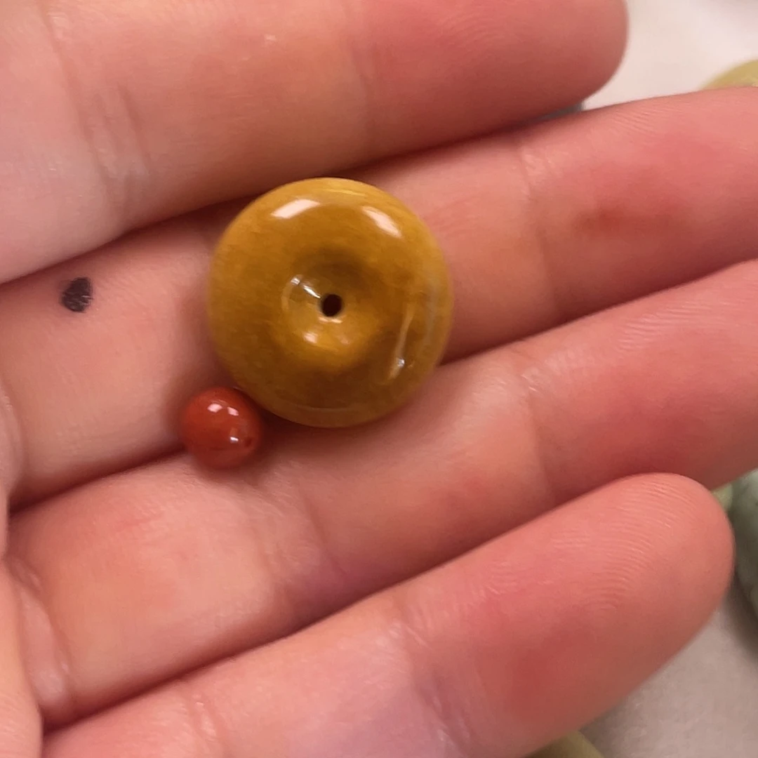 南红玛瑙未镶嵌珠宝奇石
