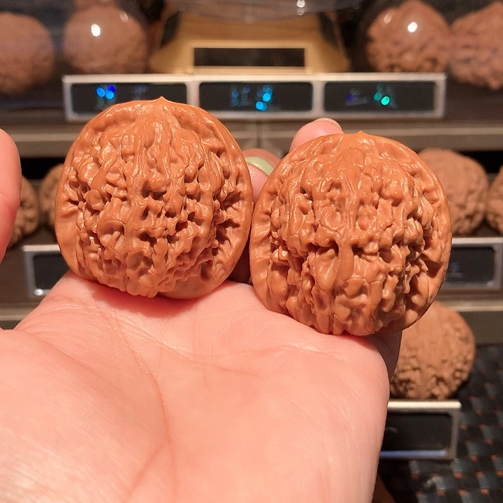 文玩核桃把件莲花