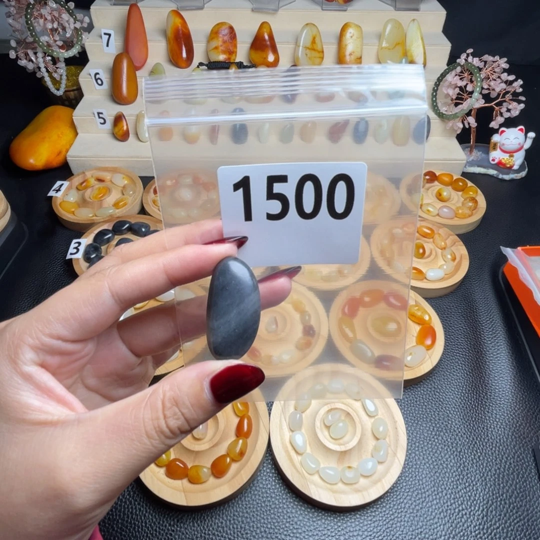 思***钱和田玉未镶嵌手链