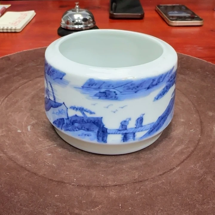 上***岸陶景德镇陶瓷艺术笔洗