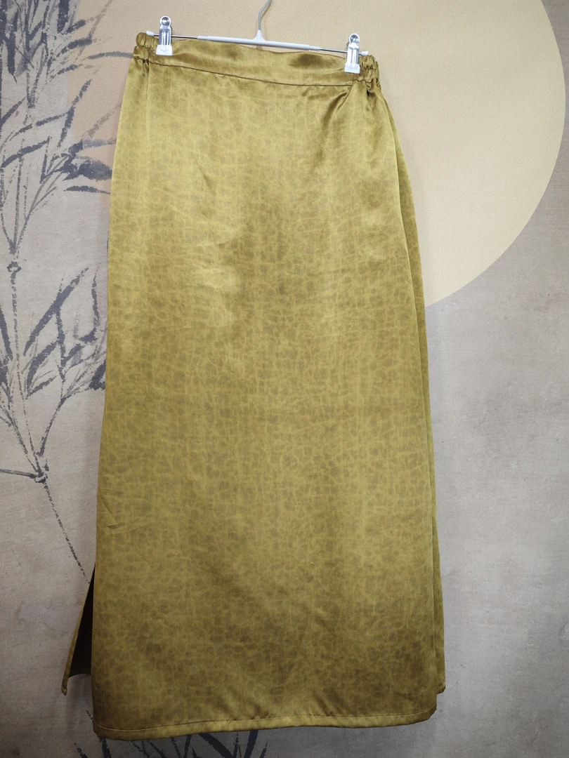 100桑蚕丝香云纱金龟缎半裙