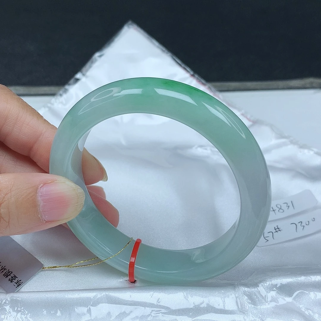 翡翠未镶嵌手镯57圈4831