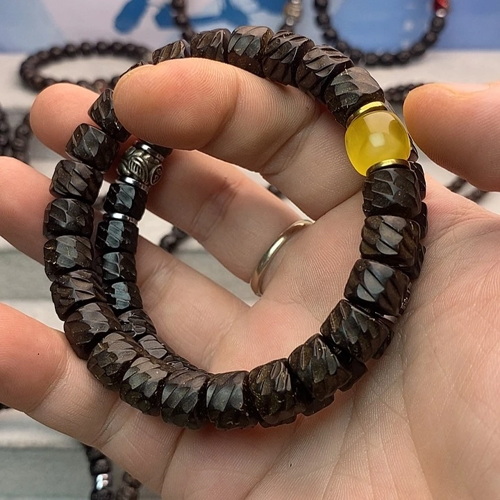 手串椰蒂W***界10✖️8龙鳞搭配腊