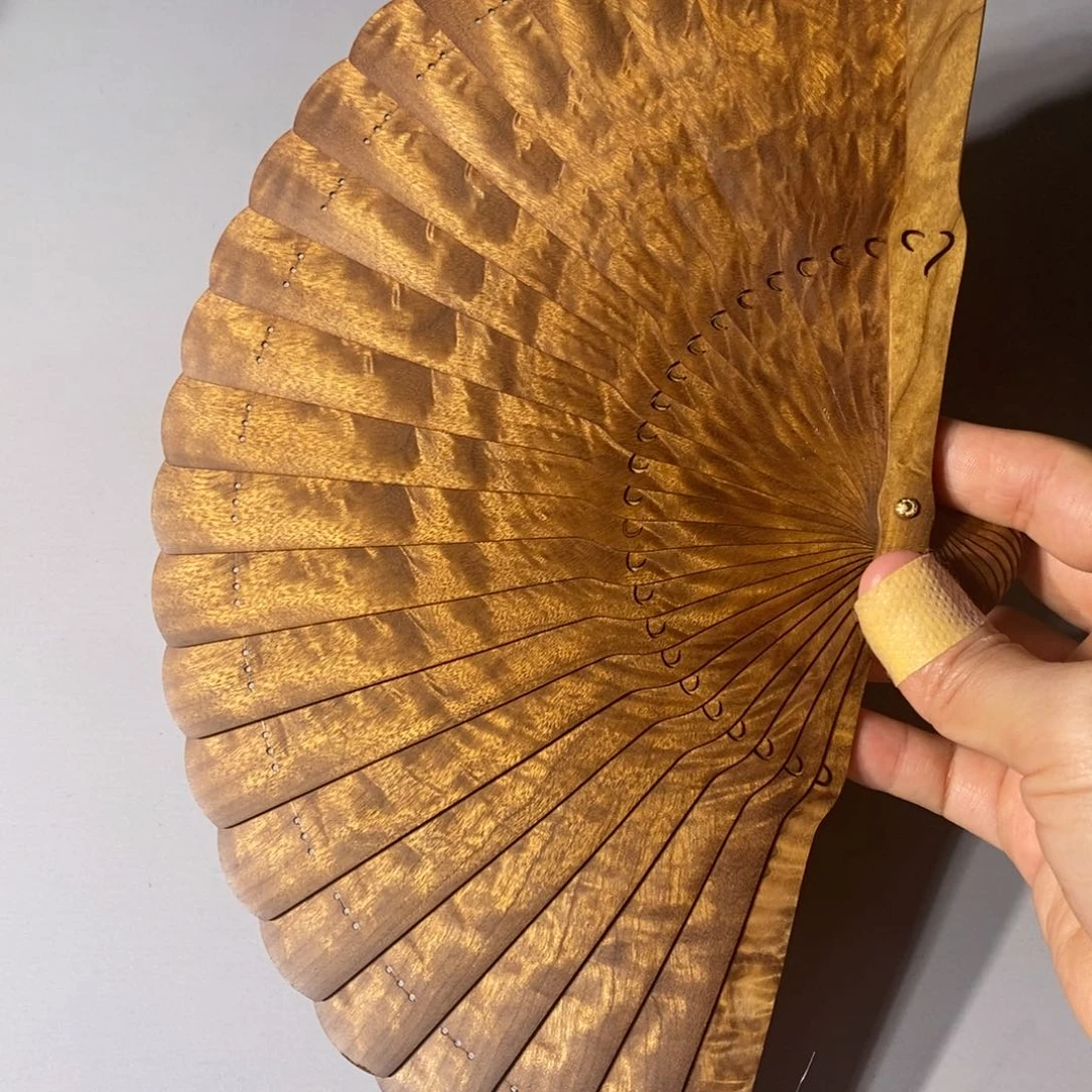 金丝楠九**咪923号18尺寸扇子一把