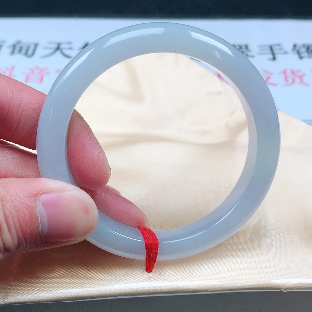 翡翠手镯未镶嵌圈53