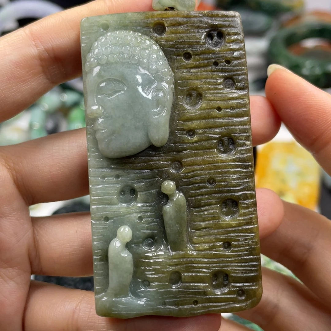 翡翠未镶嵌颈饰牌子