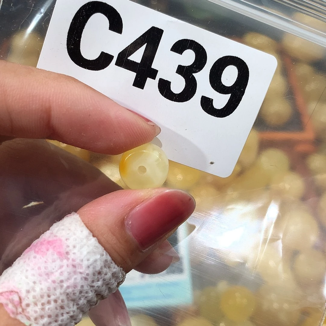 未镶嵌琥珀珠宝奇石