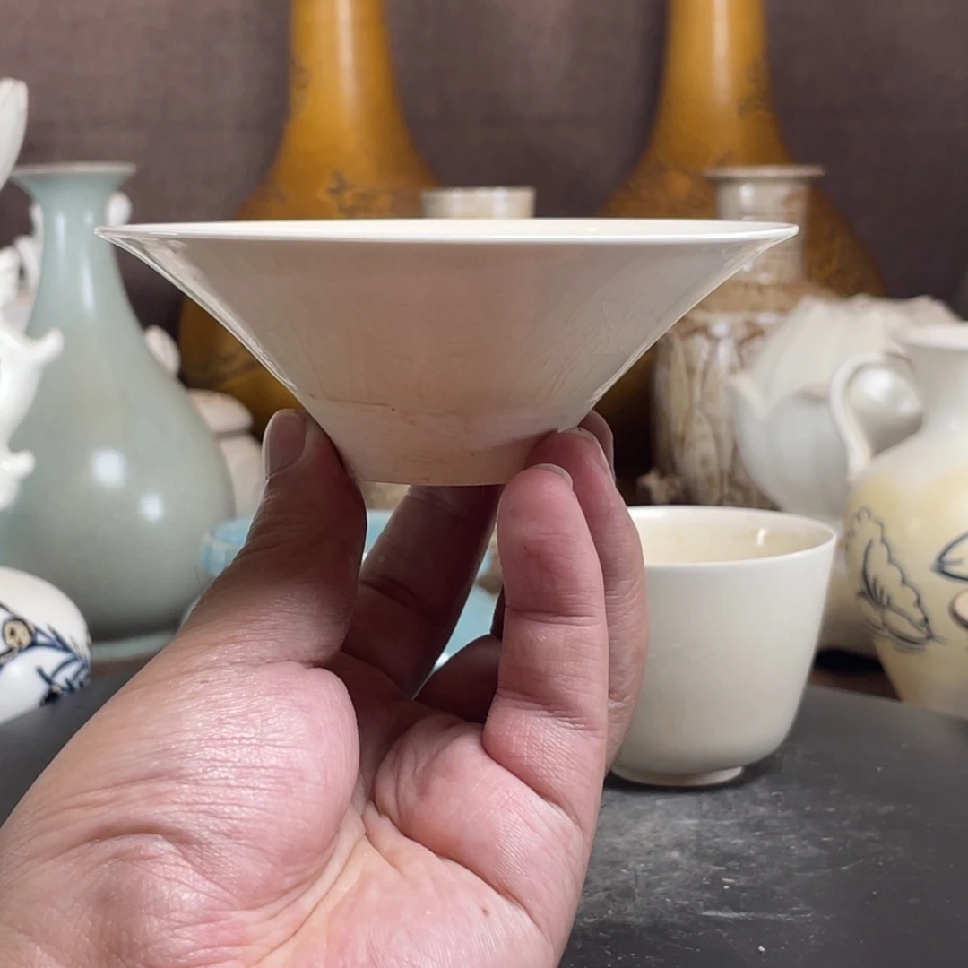 赏品隋白釉斗笠盏