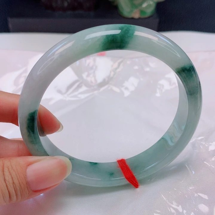 月***古未镶嵌手镯翡翠63圈