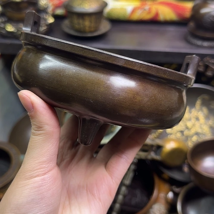 全是铜器工艺摆件