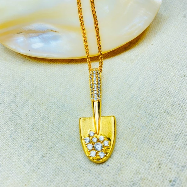 K04256经典双色铲子项链多样性发货48405