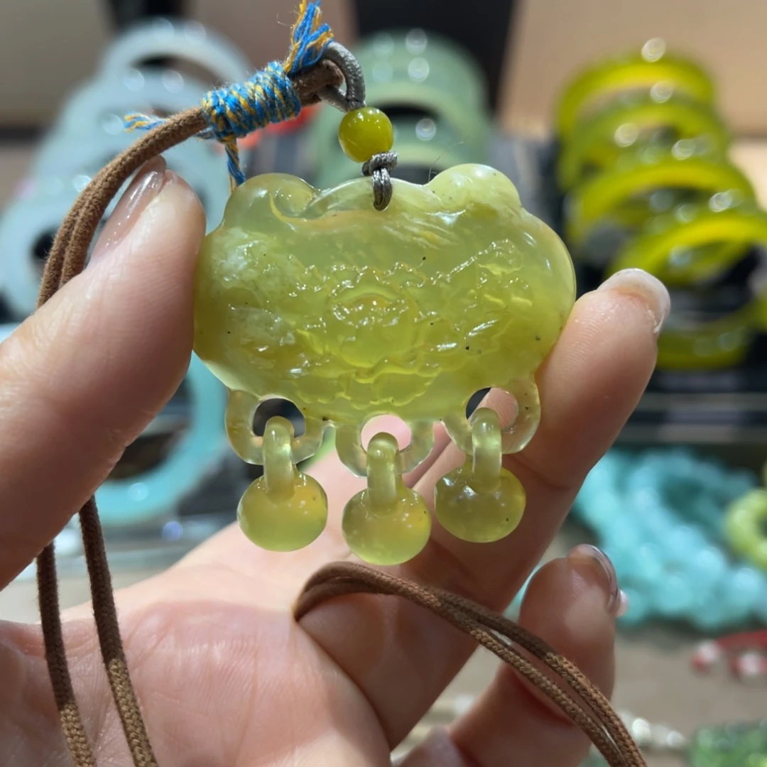 岫玉手镯未镶嵌手镯