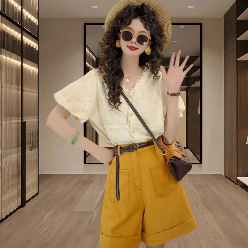 香朵儿少女感舒适复古V领绣花短袖2025夏季新款衬衫短裙两件套女