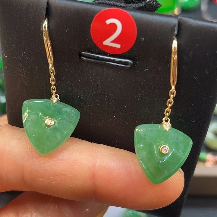 翡翠18K金镶嵌耳饰三角形