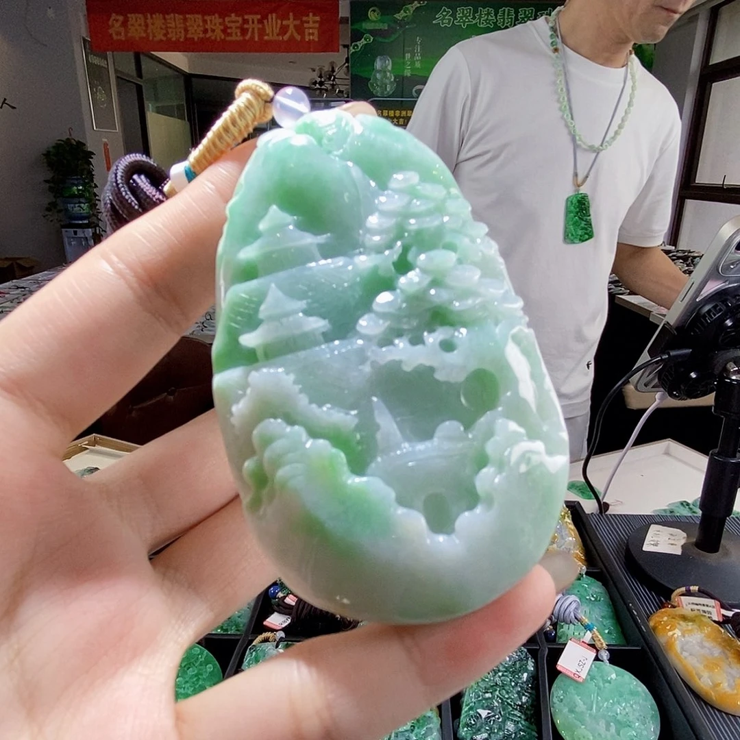 颈饰未镶嵌翡翠翡翠