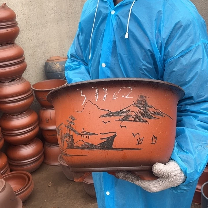 紫砂紫砂花盆和小盆栽