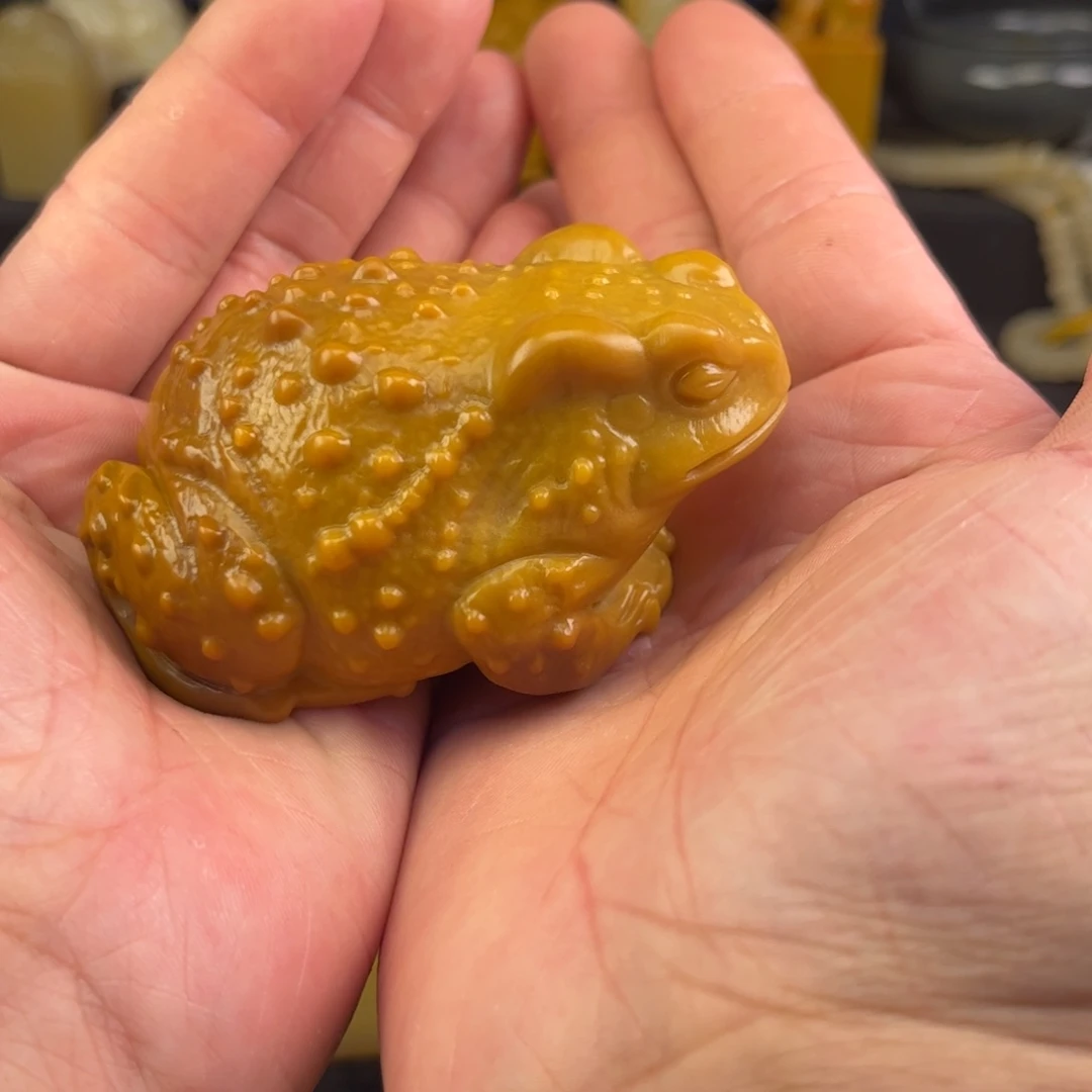 石英质玉黄蜡石吊坠未镶嵌逍*游