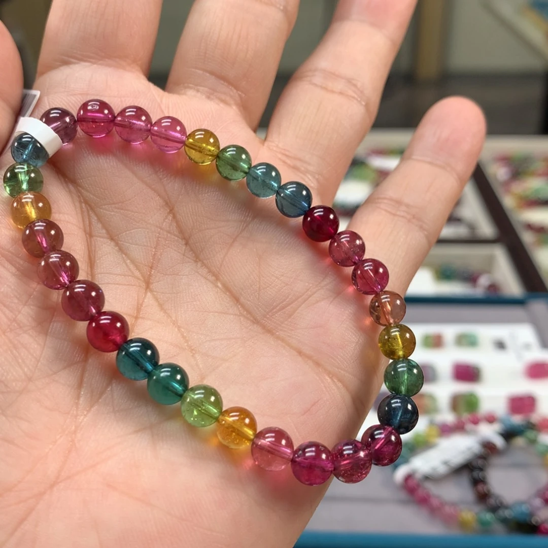 梁***八未镶嵌碧玺手链6.4左右