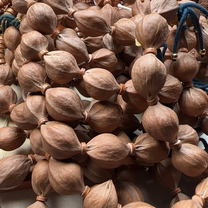 吊坠金刚菩提两条17左右