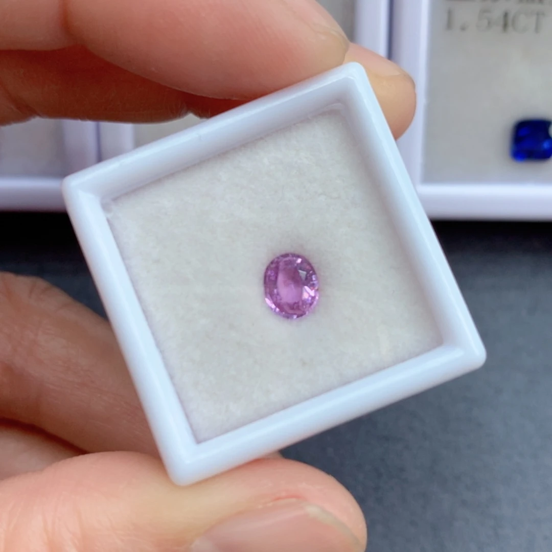 彩色蓝宝石无烧0.7克拉裸石未镶嵌