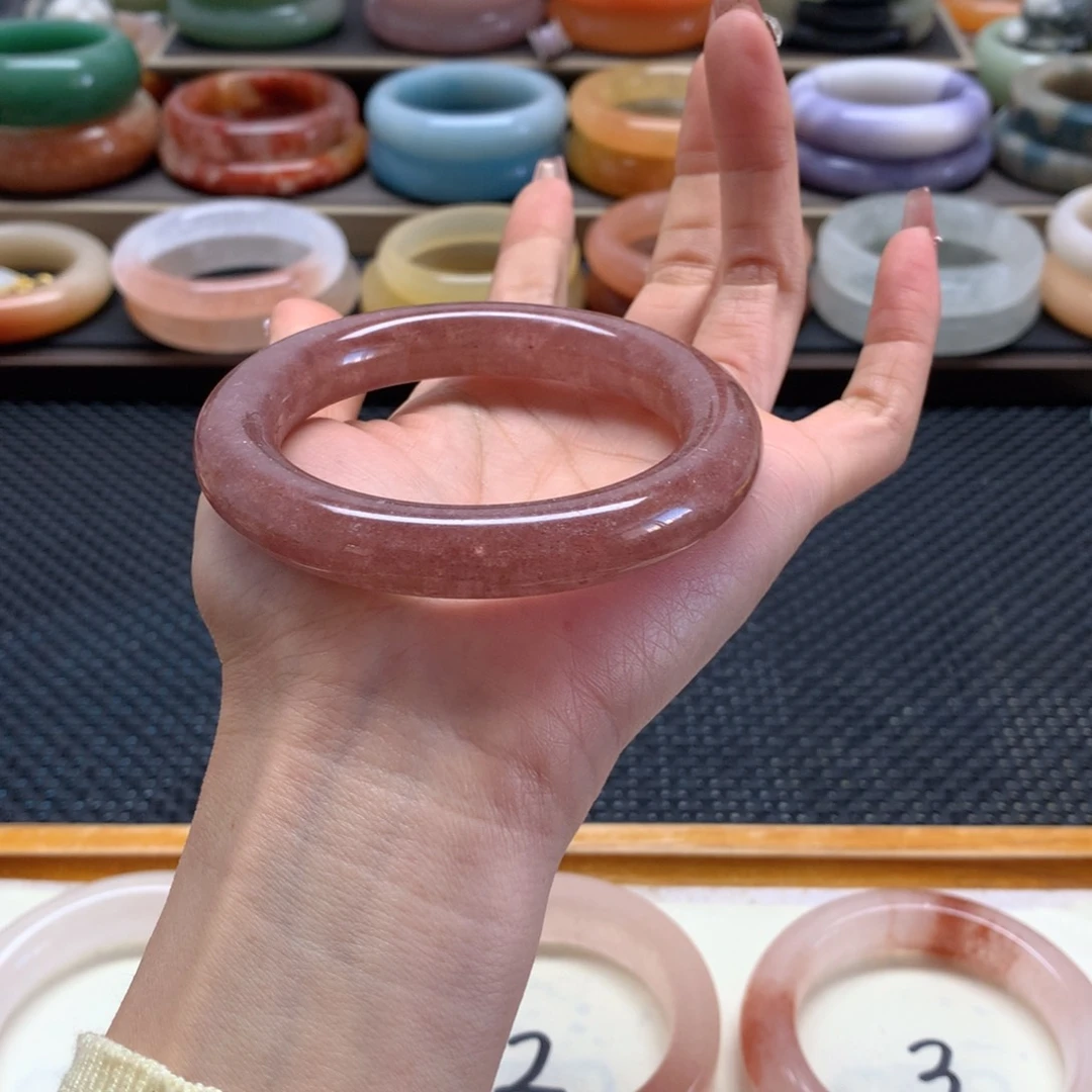 石英质玉手镯未镶嵌