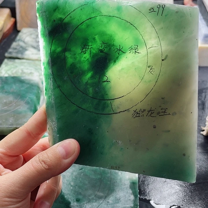 石英质玉未镶嵌手镯定制