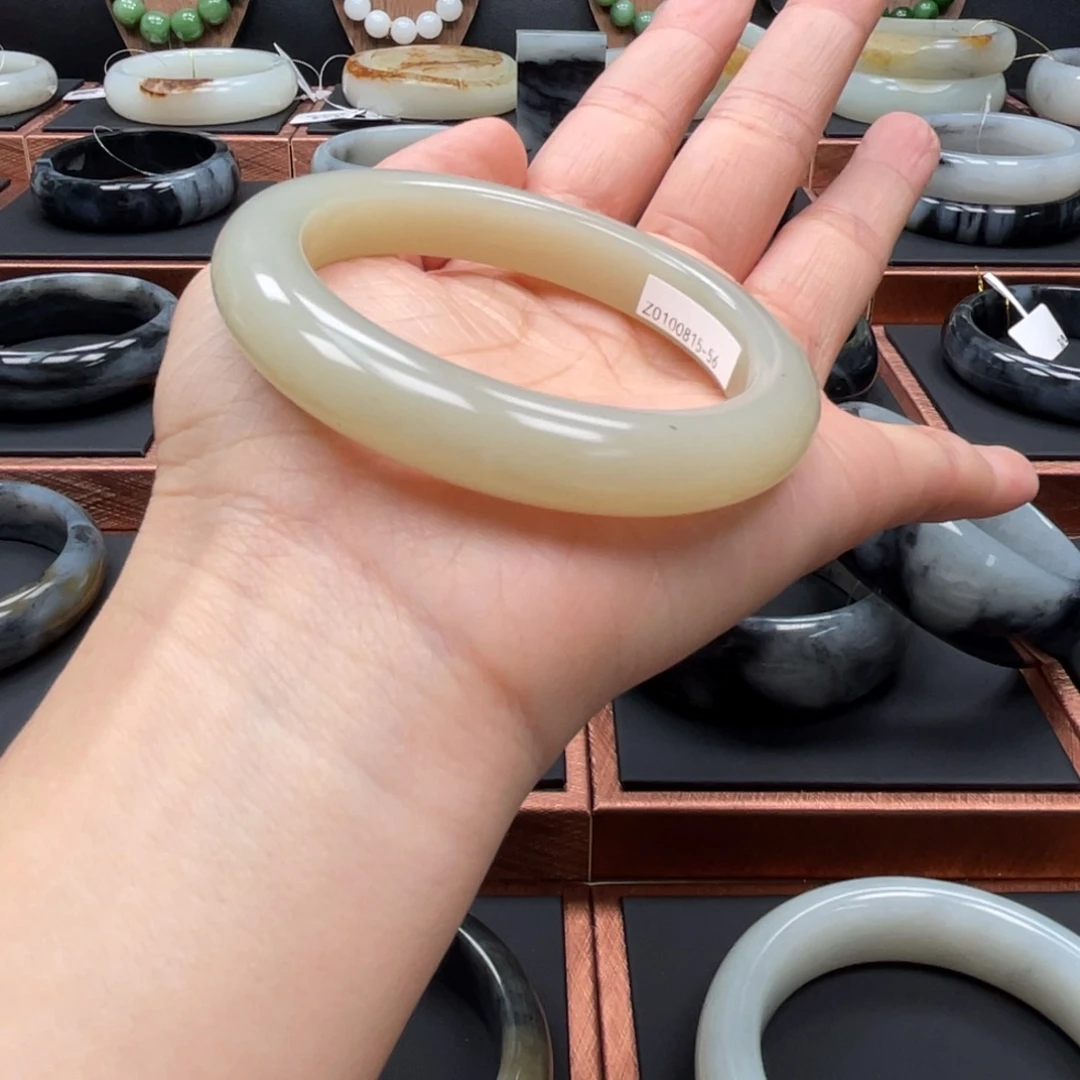和田玉未镶嵌手镯56圈口