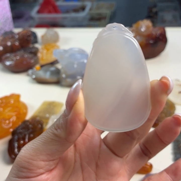 未镶嵌颈饰玛瑙/玉髓
