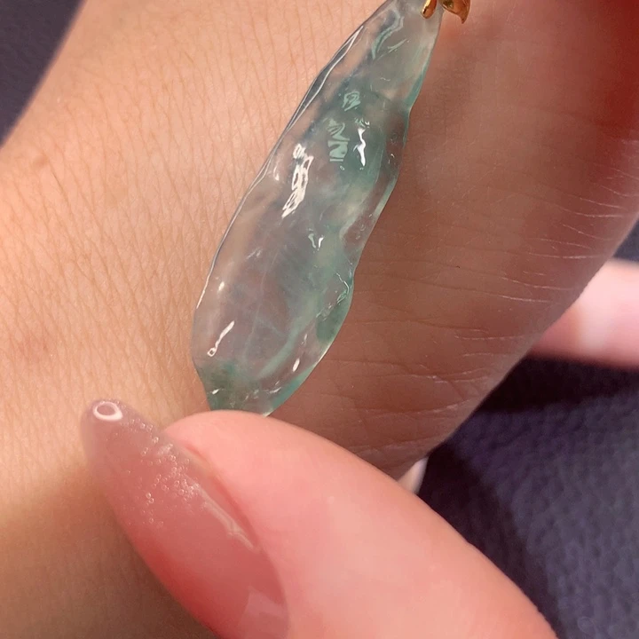 翡翠18K金镶嵌颈饰翡翠