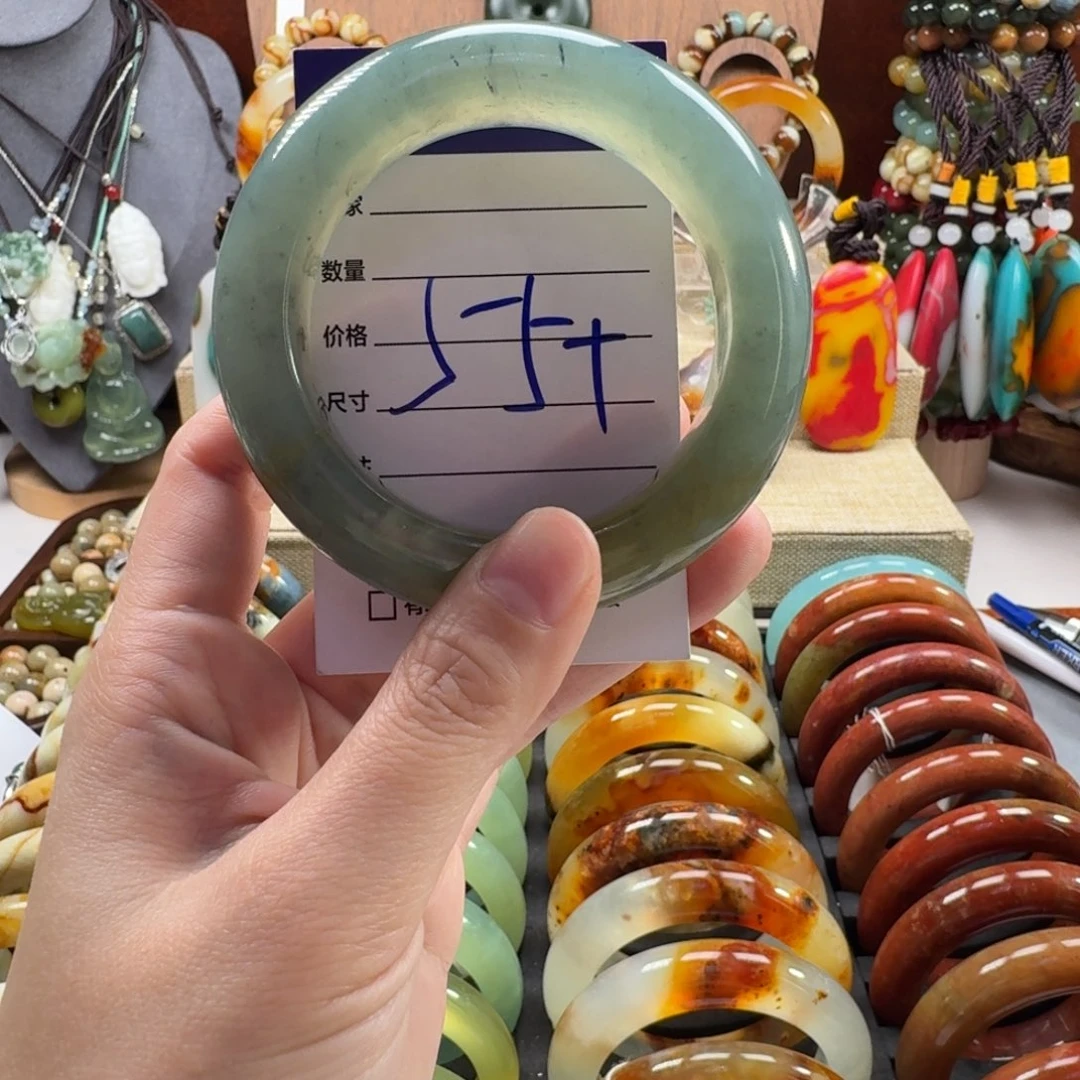 蛇纹石玉未镶嵌手镯48