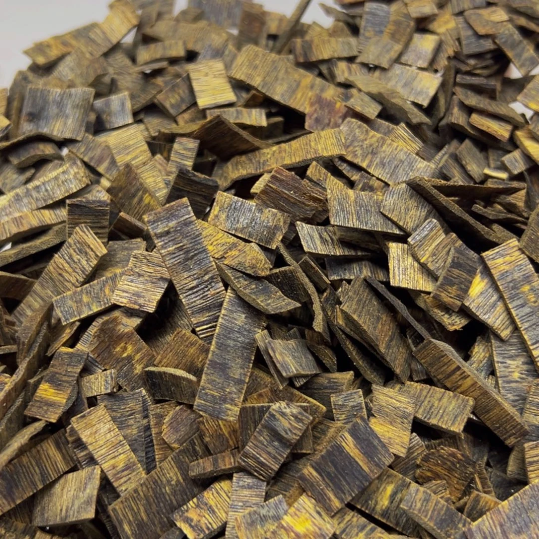 沉香碎屑沉香绿奇楠高端片片珠料原材料30克