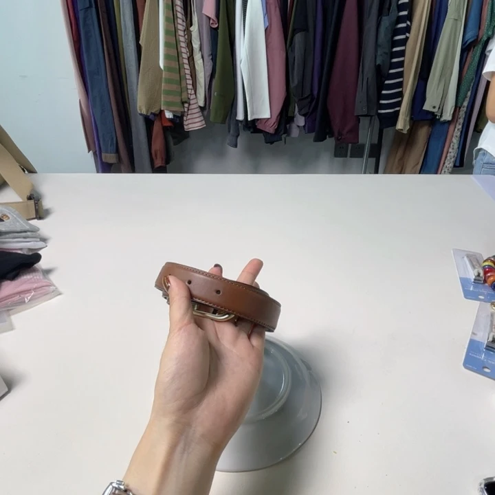 瓷片棕色。。。。。。。。。。。。。。
