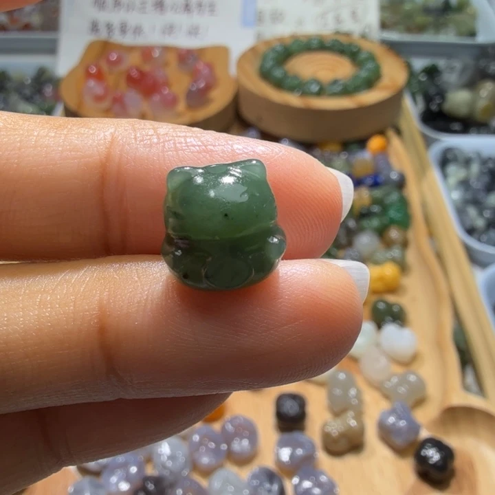 和田玉未镶嵌珠宝半成品