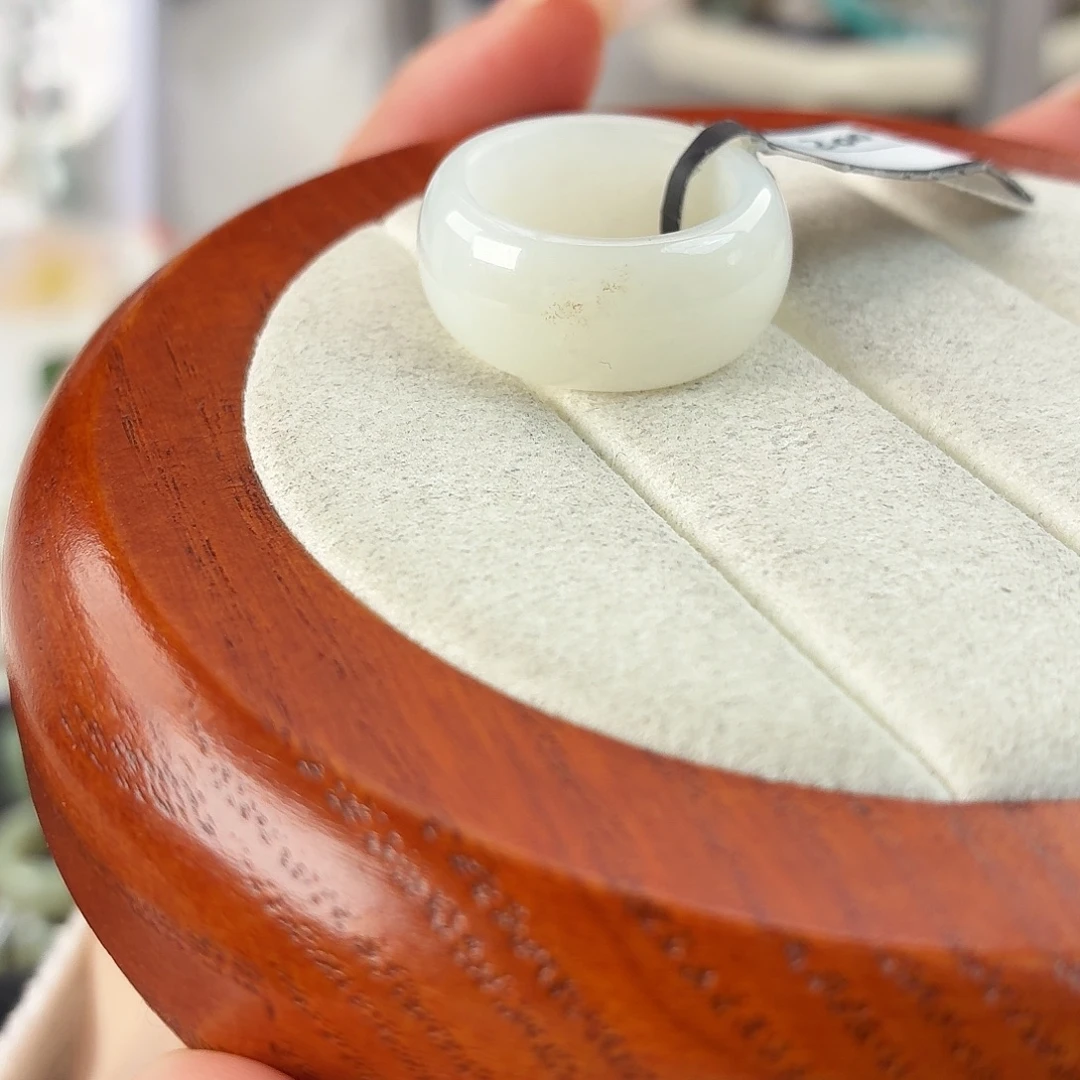 和田玉未镶嵌戒指r28飘糖花冰白轮胎15.9