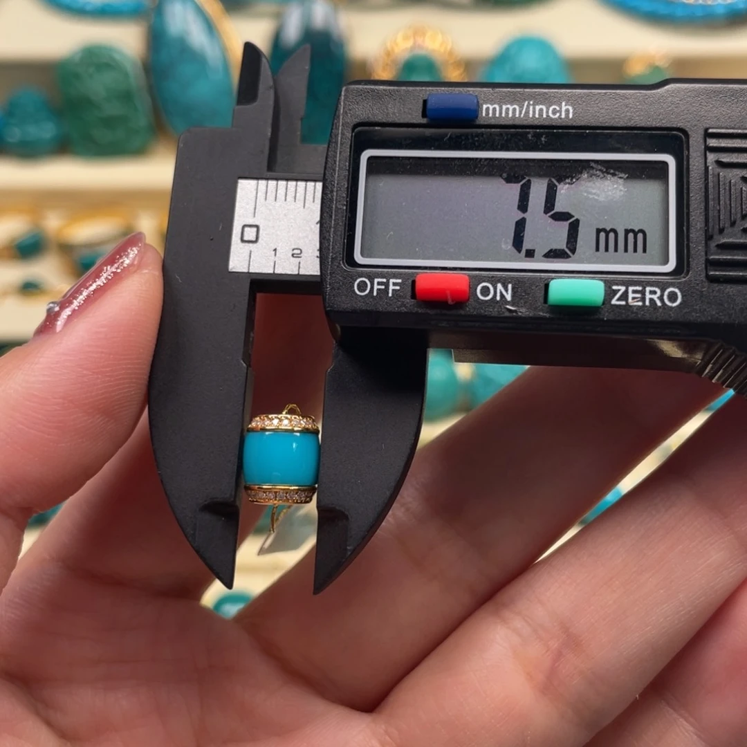 18K金镶嵌绿松石珠宝奇石