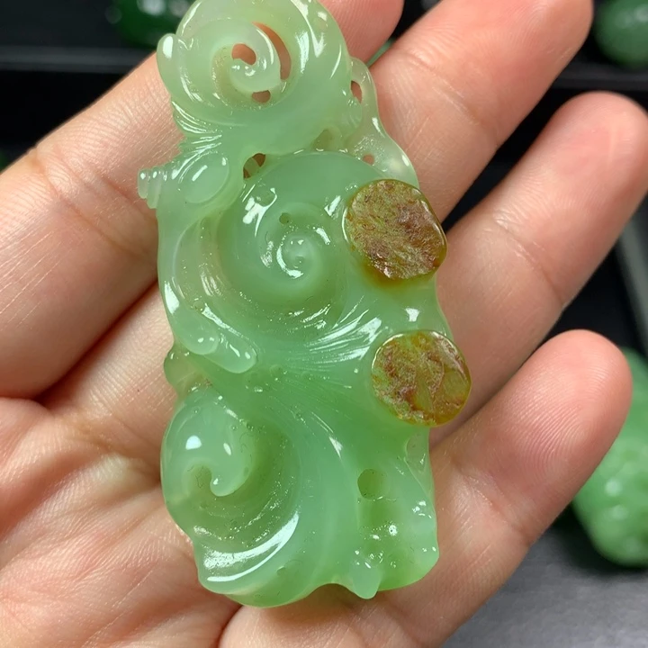 骨***家颈饰未镶嵌和田玉