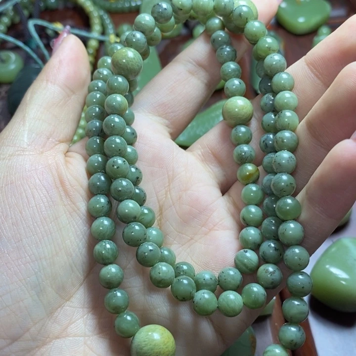 岫岩河磨玉（透闪石质玉）项链未镶嵌地*