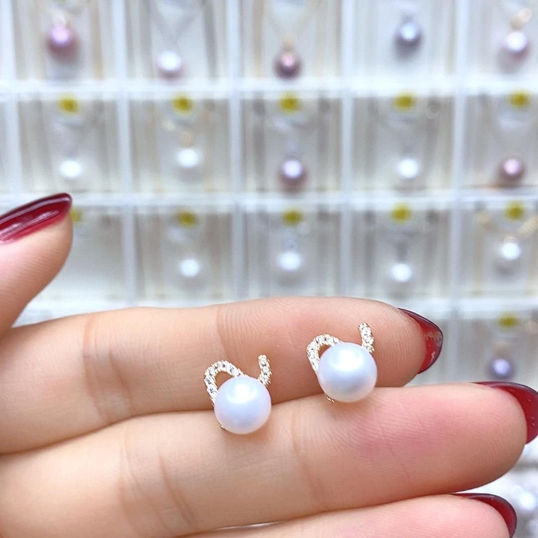 淡水珍珠合金颈饰