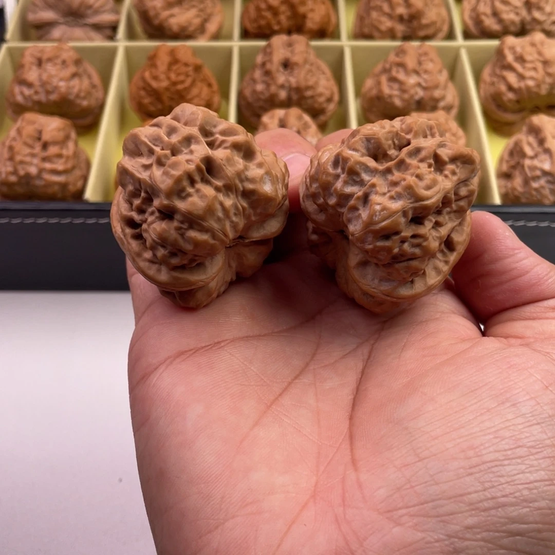 M***朱文玩核桃把件41蛤蟆0851