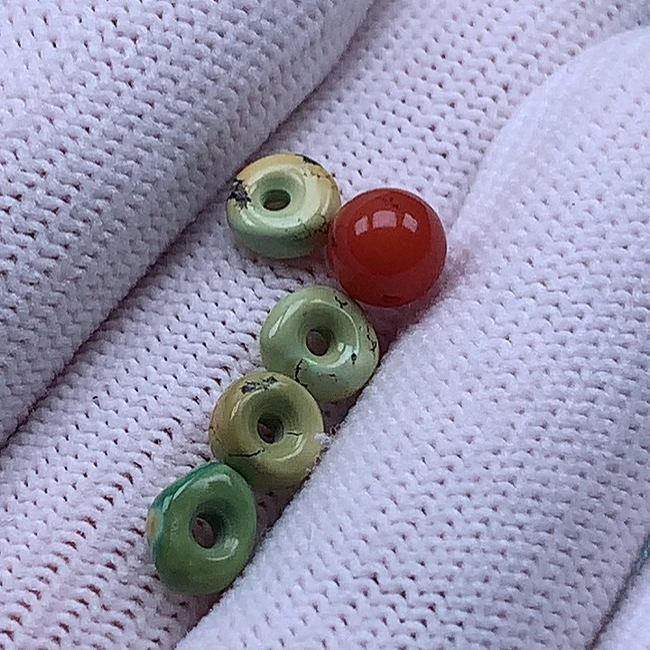 南红玛瑙未镶嵌珠宝奇石