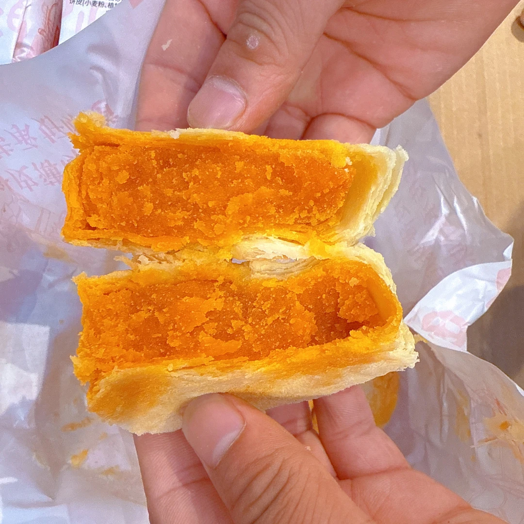 酥皮月饼 皮薄脆大板栗