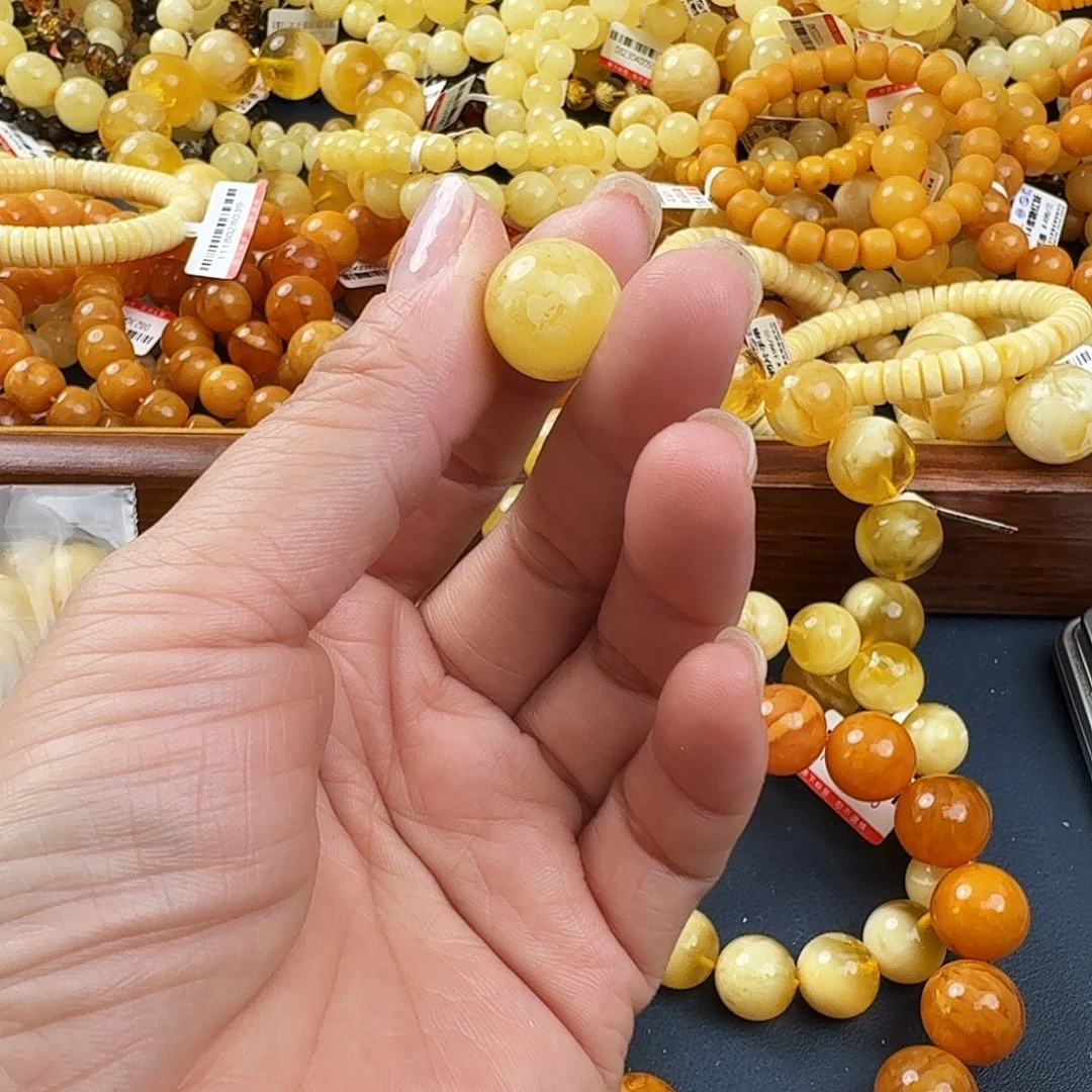 琥珀未镶嵌珠宝奇石