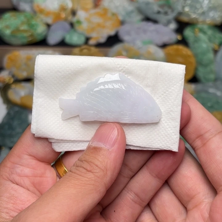 翡翠颈饰未镶嵌吊坠