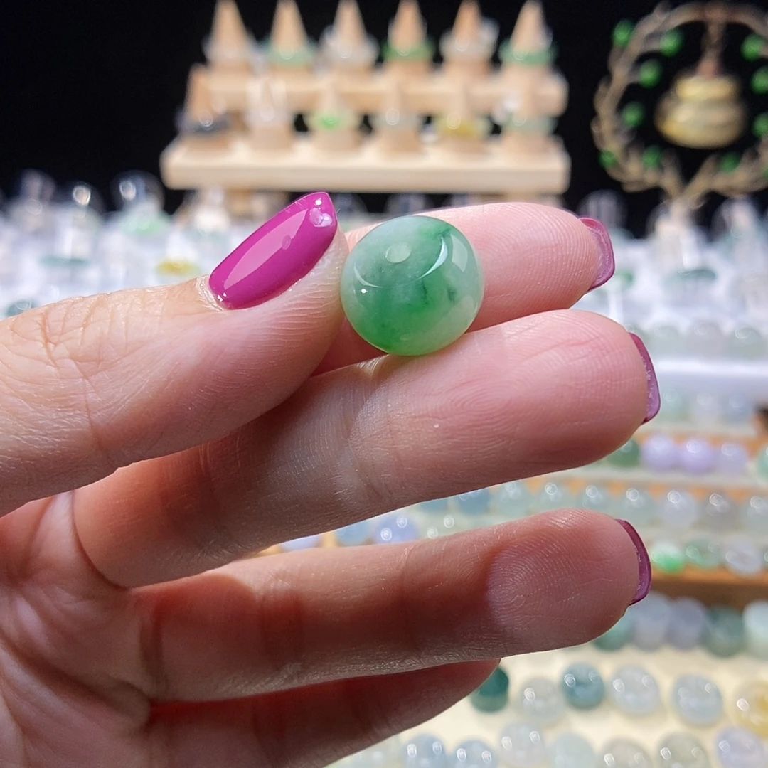 翡翠未镶嵌颈饰飘绿鼓珠丶