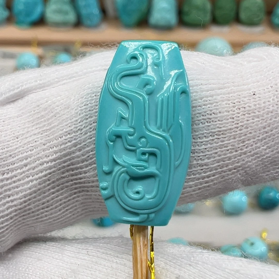 绿松石配饰未镶嵌