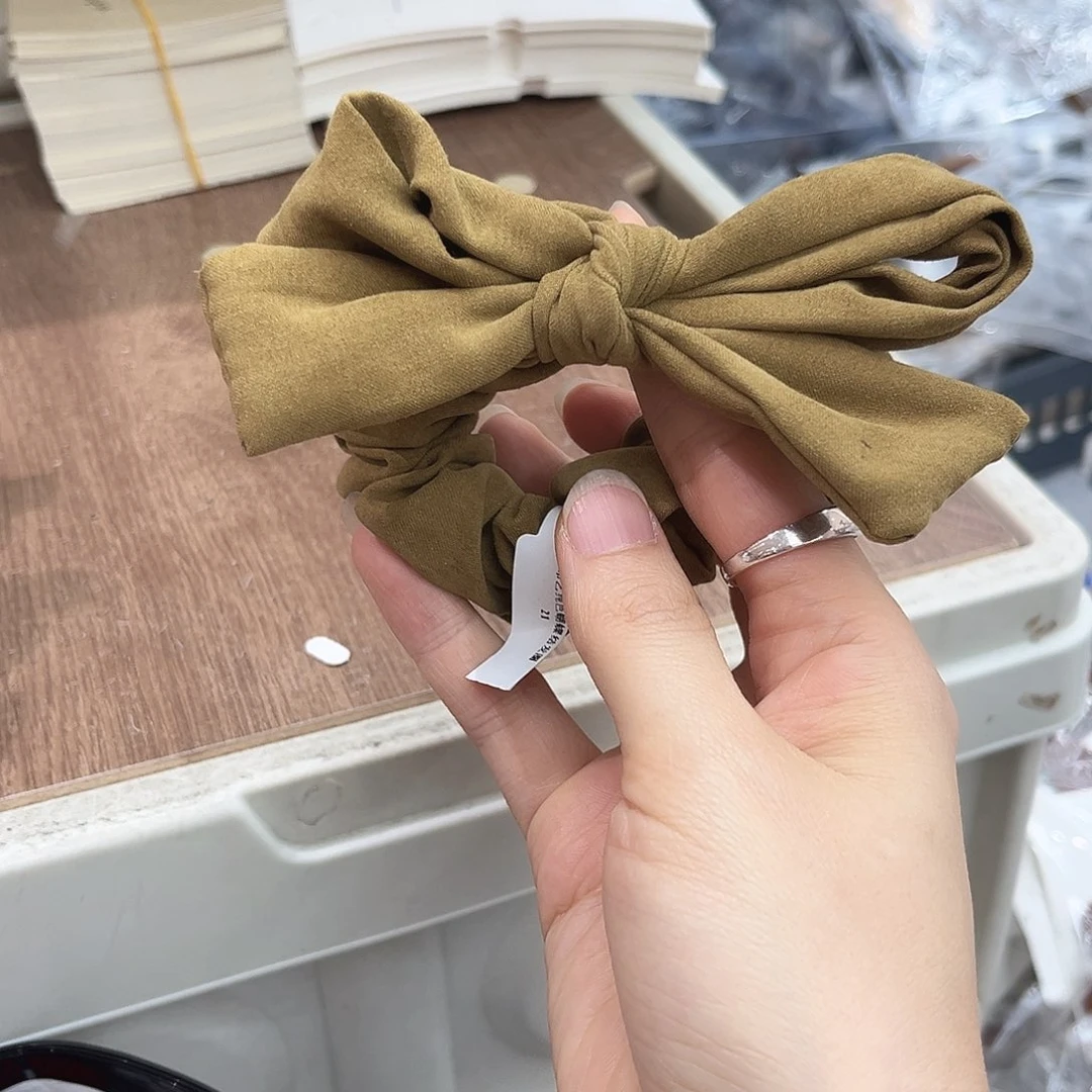 布艺非金属深黄色蝴蝶结小肠