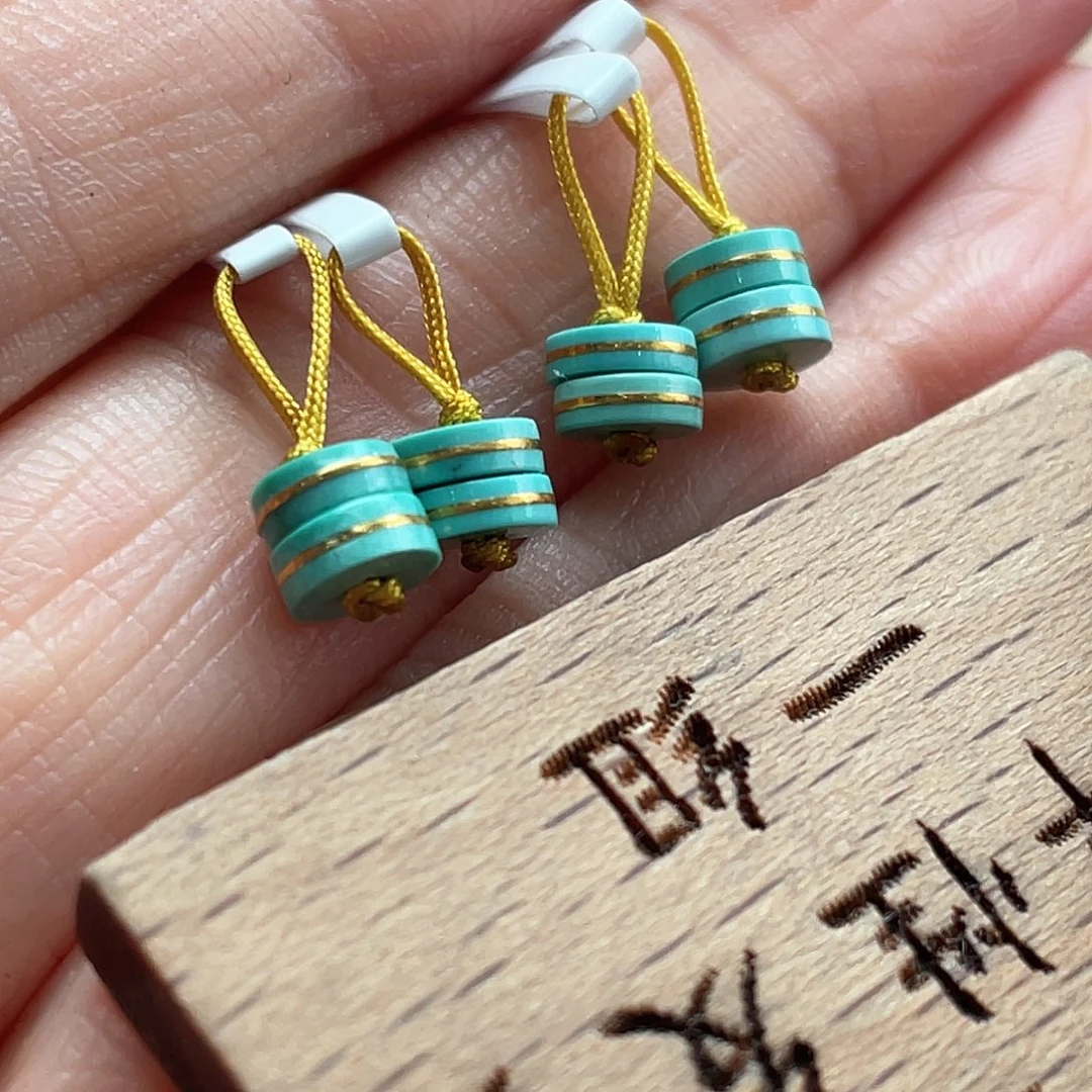 绿松石未镶嵌颈饰
