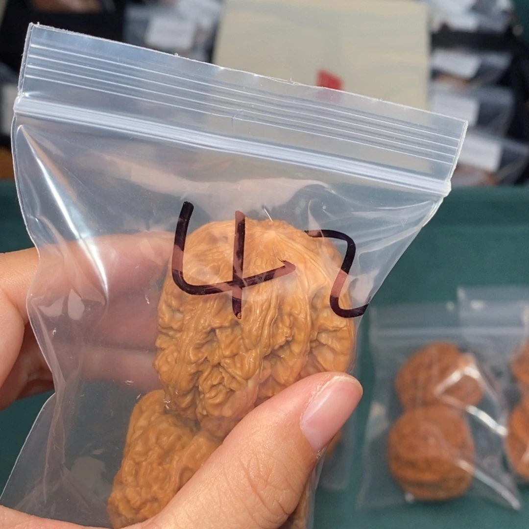 吊坠文玩核桃42粗筋