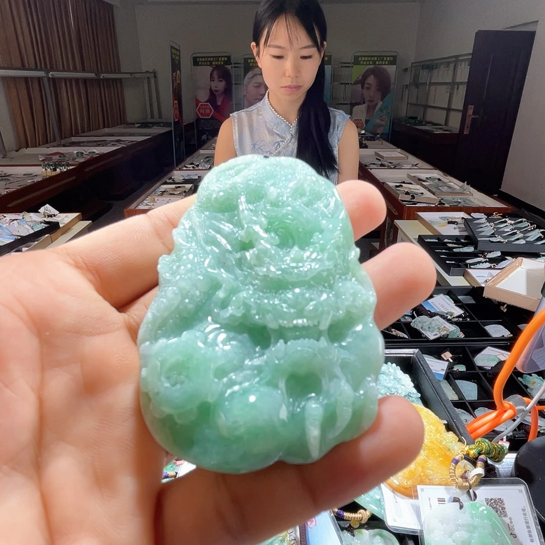 颈饰未镶嵌翡翠一